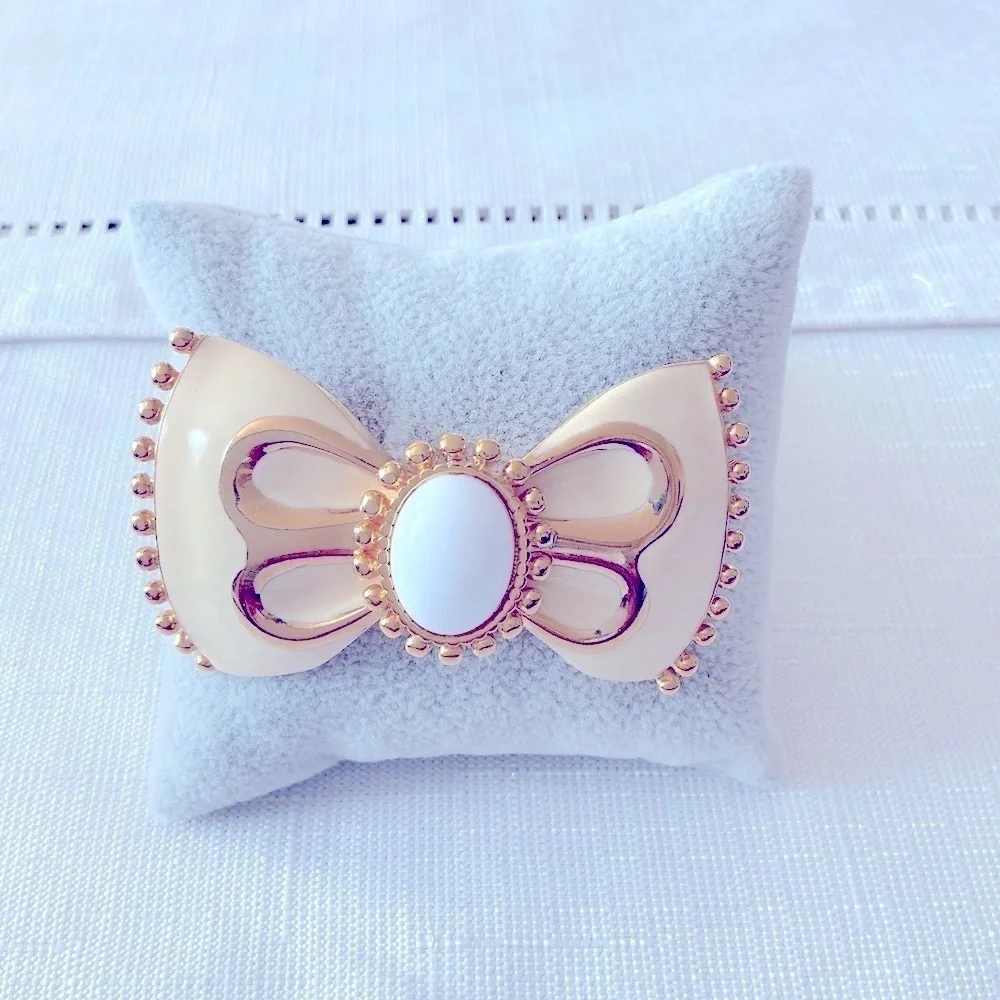Bow Enameled Vintage Gold Tone Brooch